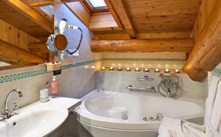 Hotel Livigno, Livigno, Bathroom